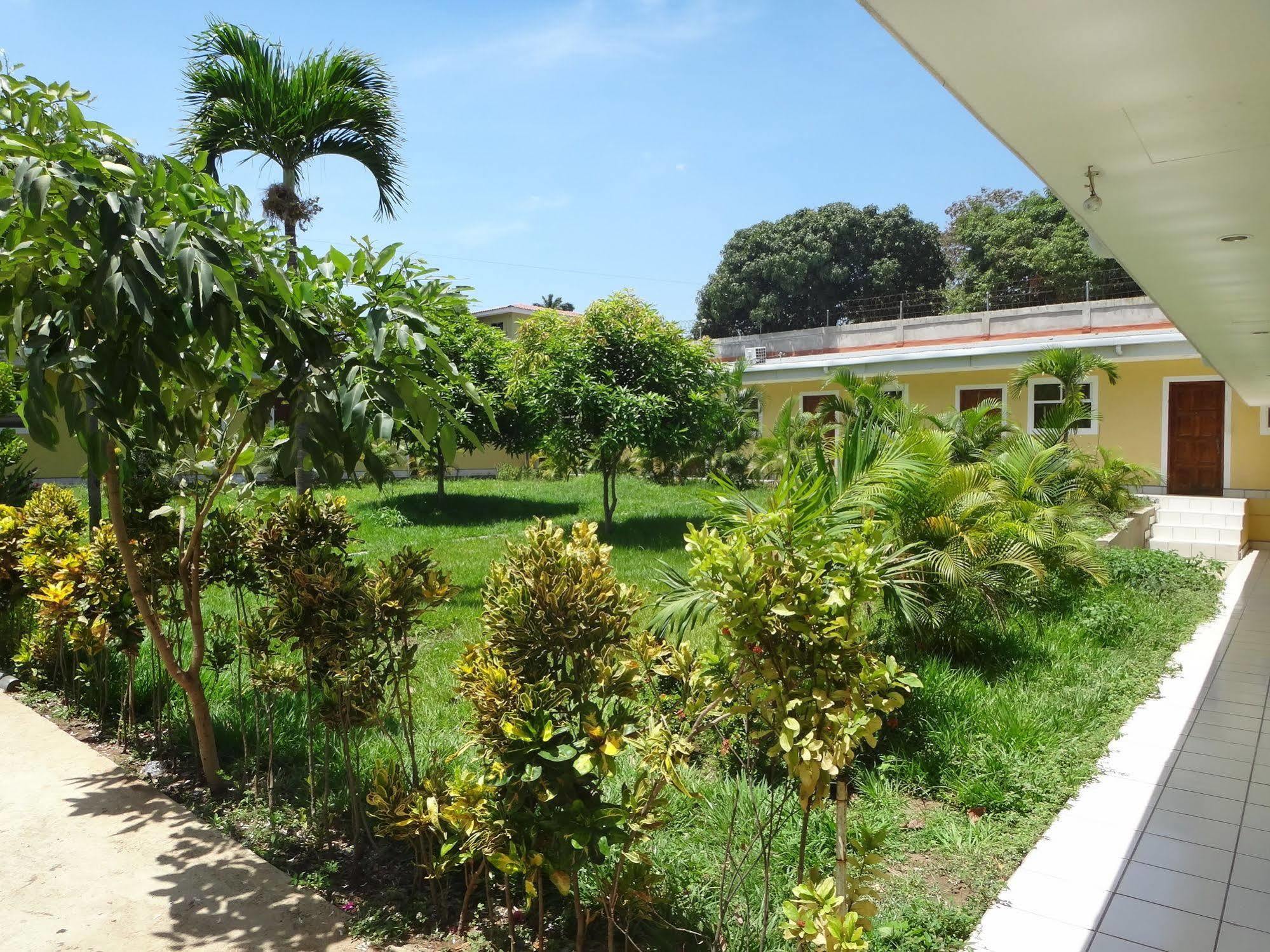 Hotel La Arboleda Managua Exterior foto