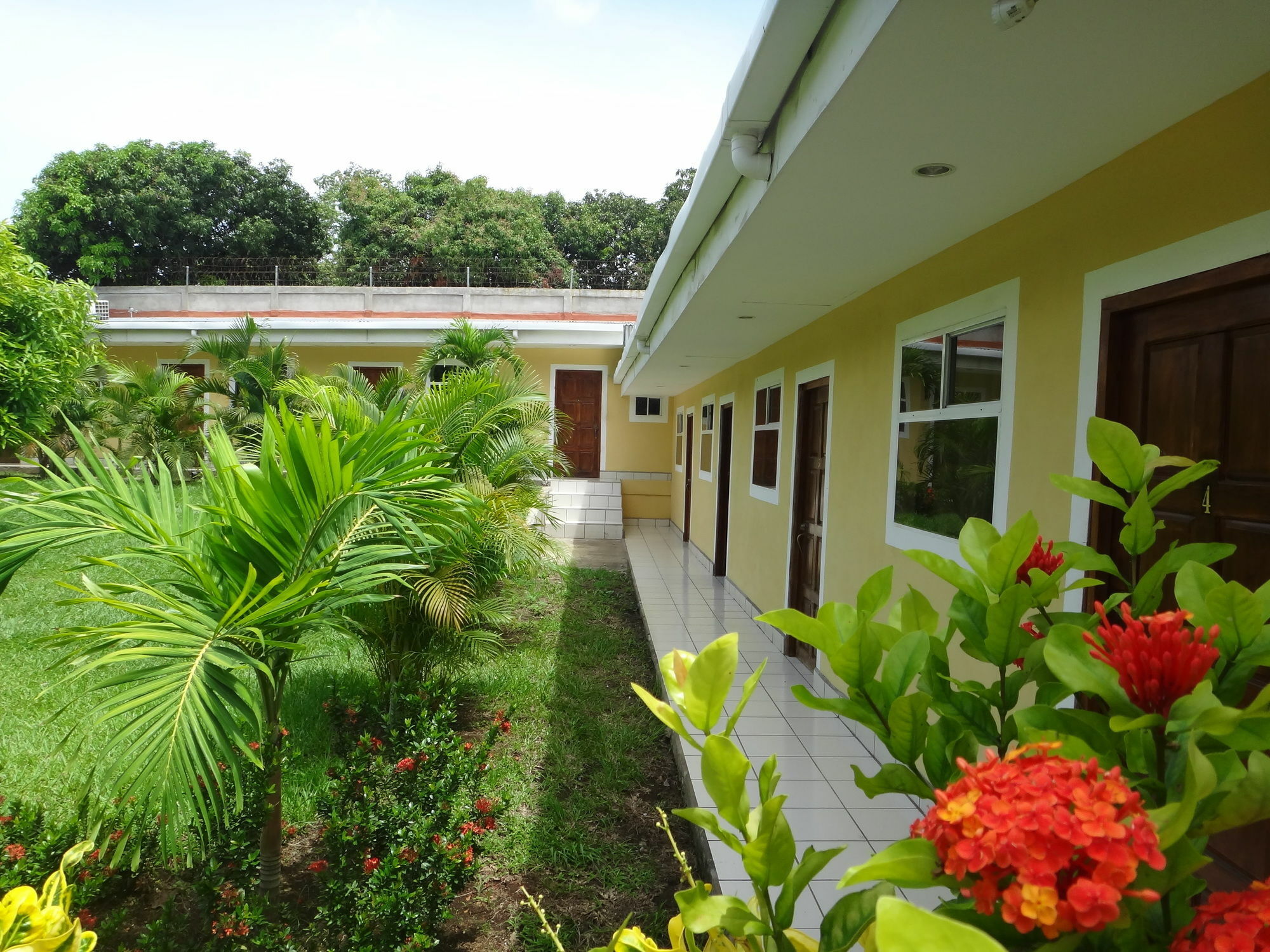 Hotel La Arboleda Managua Exterior foto